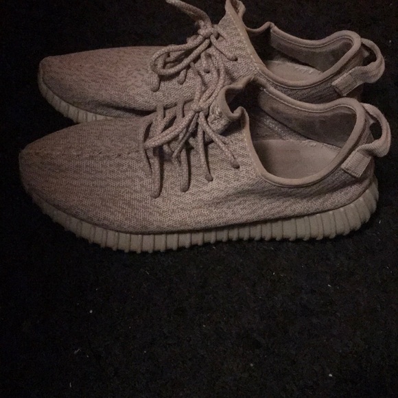 Comparison God And Old Version Yeezy Boost 350 Moonrock